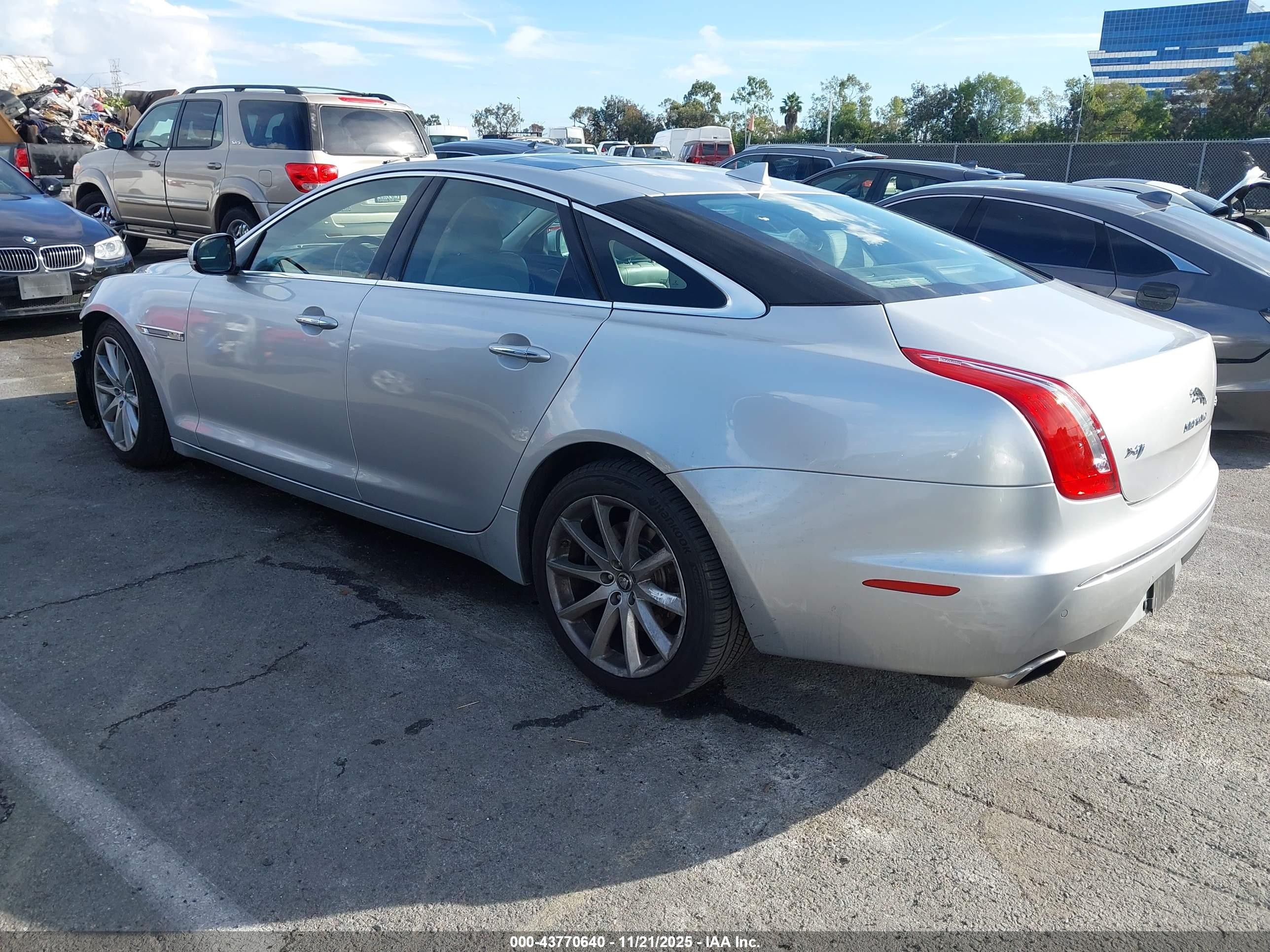 2013 Jaguar Xj   Silver vin: SAJWA1C79D8V57147