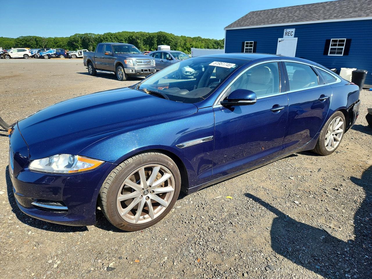 2013 Jaguar Xj Blue vin: SAJWA1C7XD8V58338