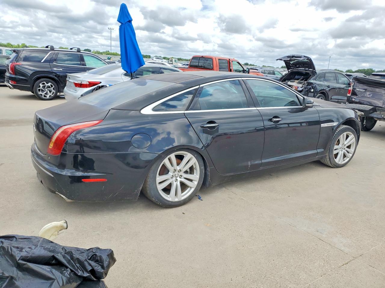 2011 Jaguar Xj Черный vin: SAJWA1CB3BLV07424