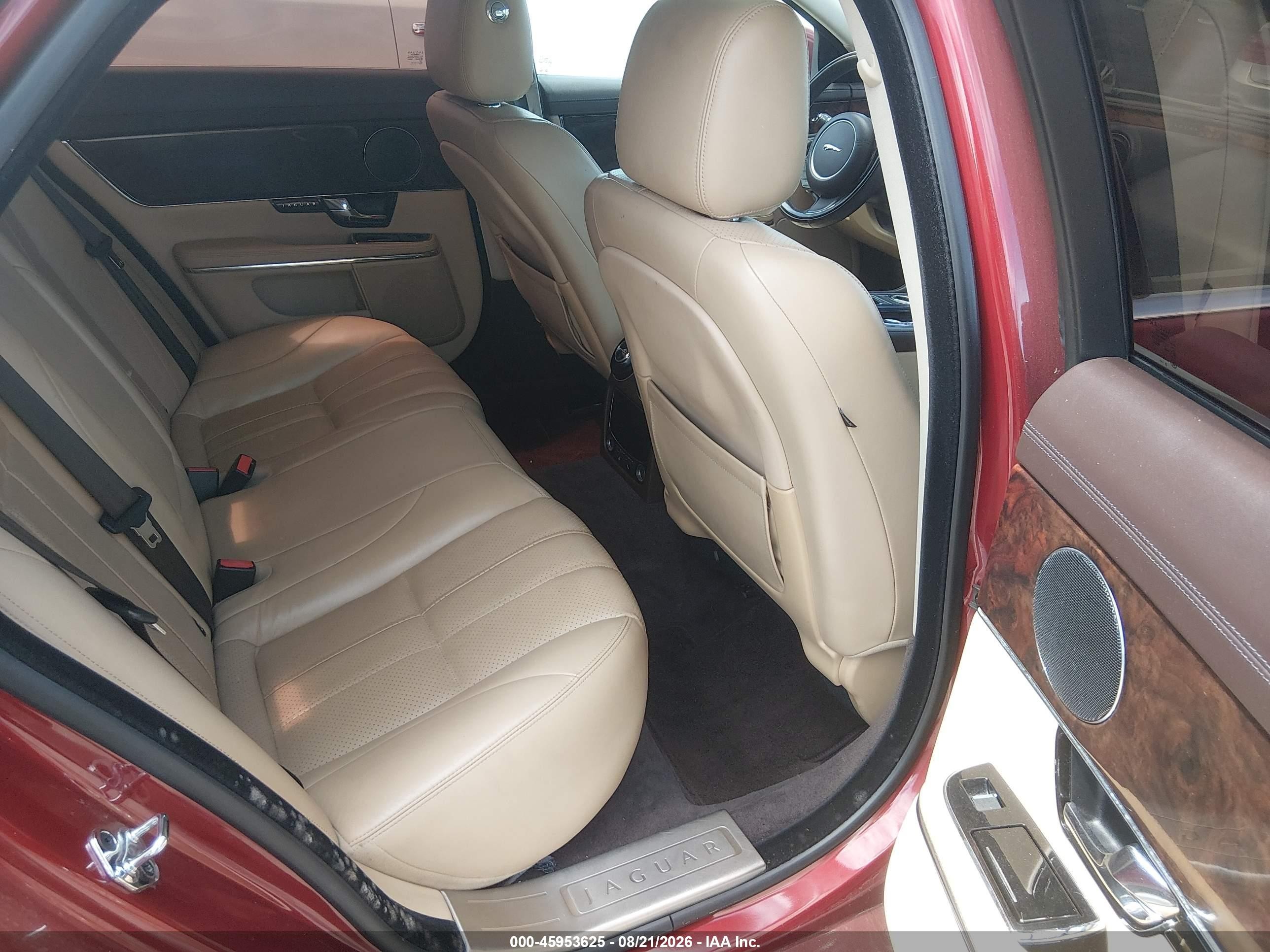 2011 Jaguar Xj   Red vin: SAJWA1CB3BLV16950