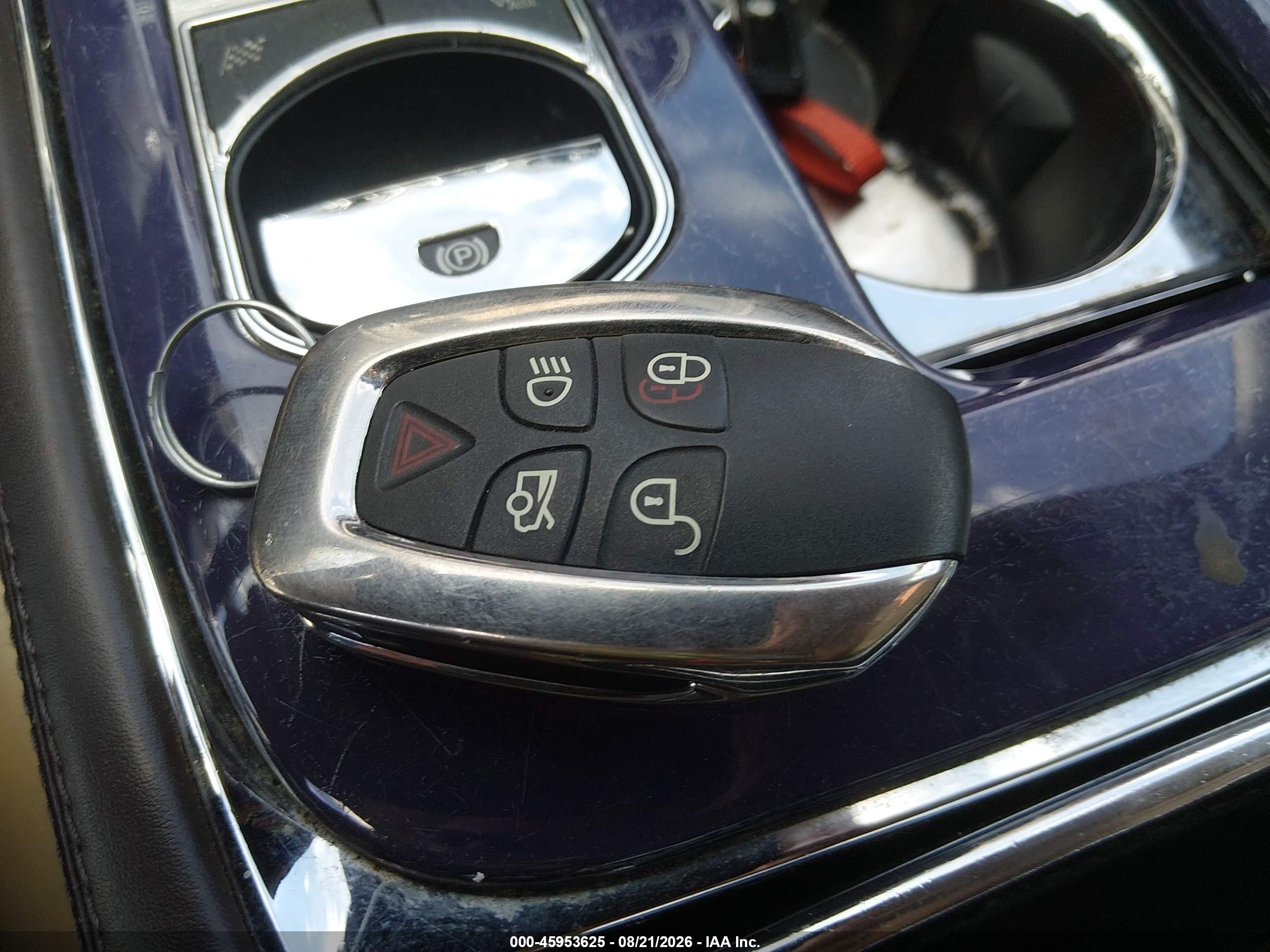 2011 Jaguar Xj   Red vin: SAJWA1CB3BLV16950
