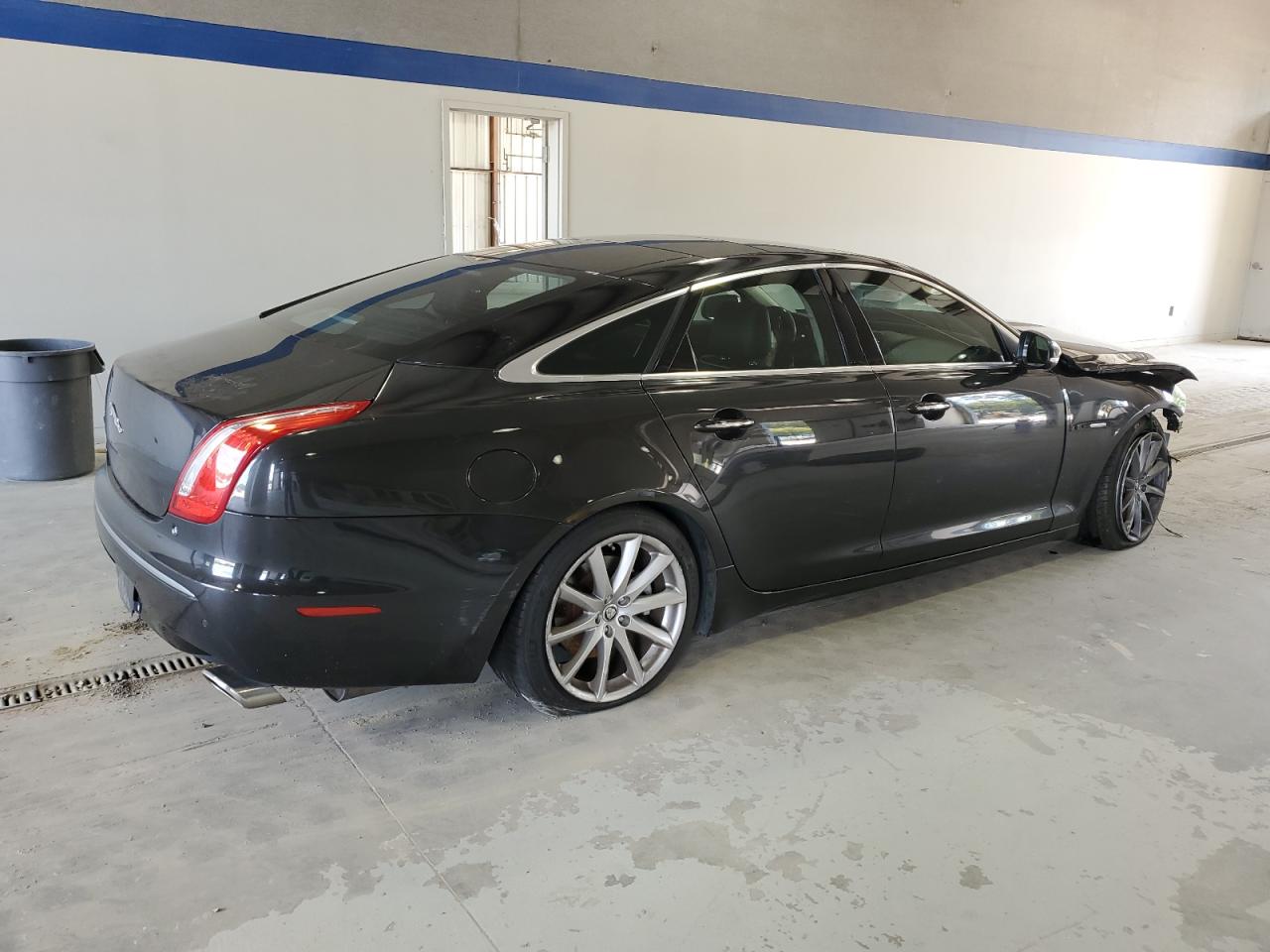 2012 Jaguar Xj Gray vin: SAJWA1CB4CLV37615