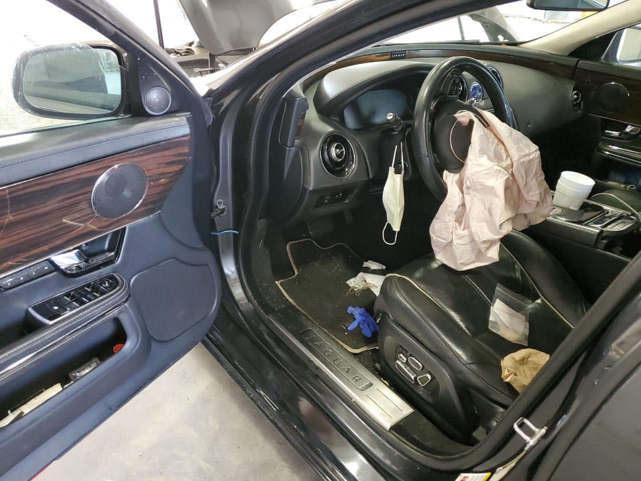 2012 Jaguar Xj Gray vin: SAJWA1CB4CLV37615