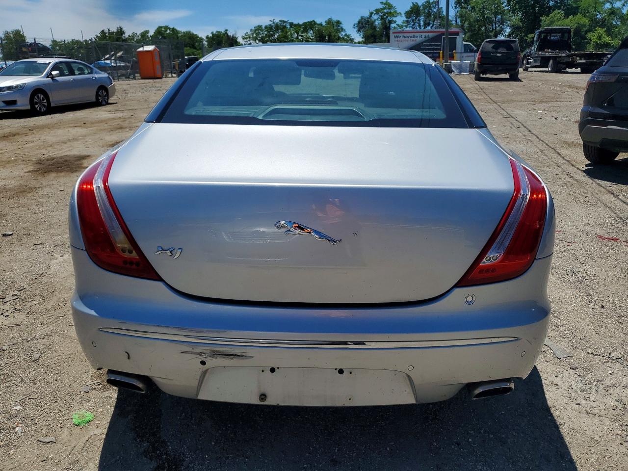 2012 Jaguar Xj Silver vin: SAJWA1CB9CLV23502