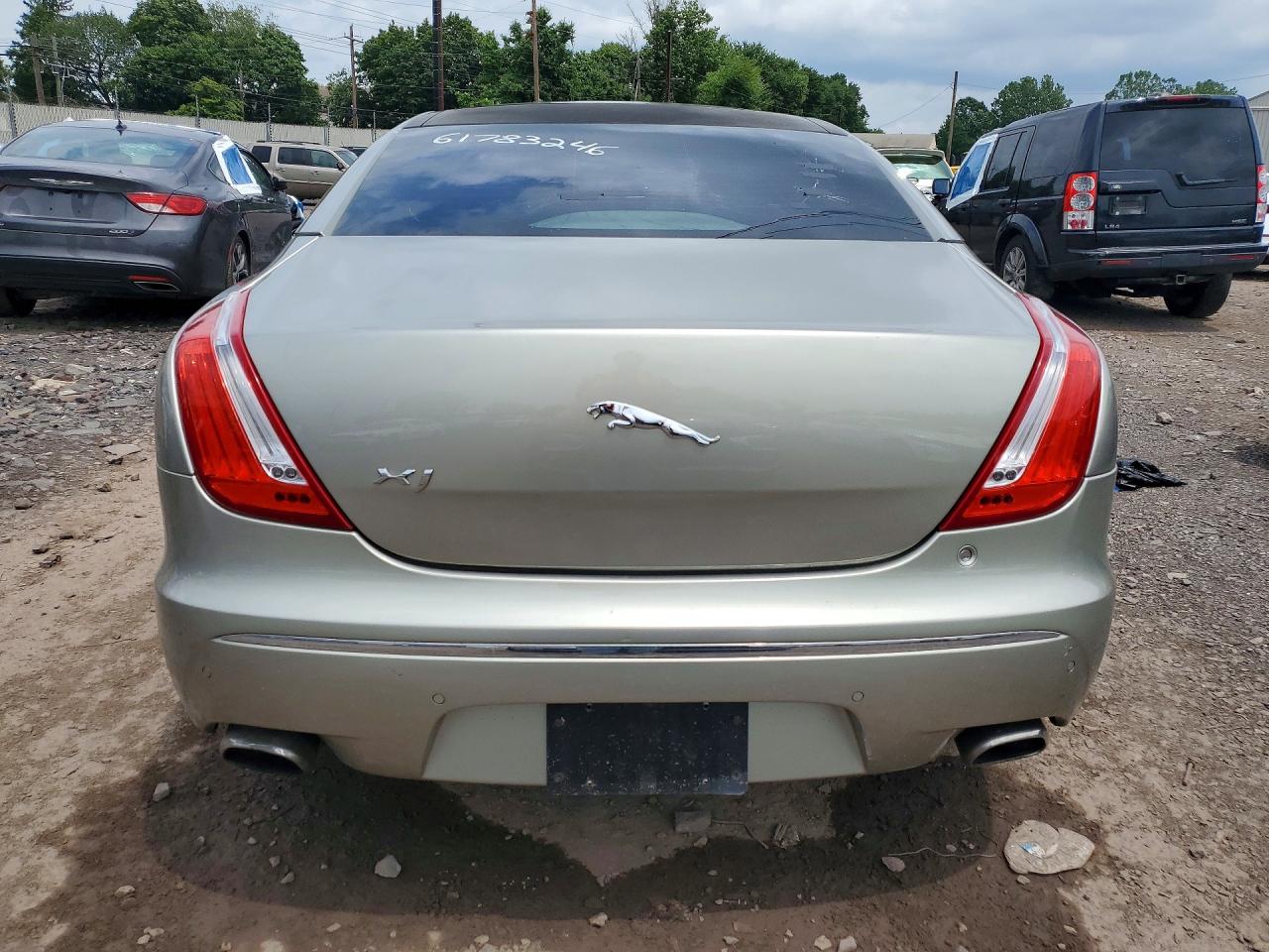 2012 Jaguar Xj Tan vin: SAJWA1CB9CLV37867