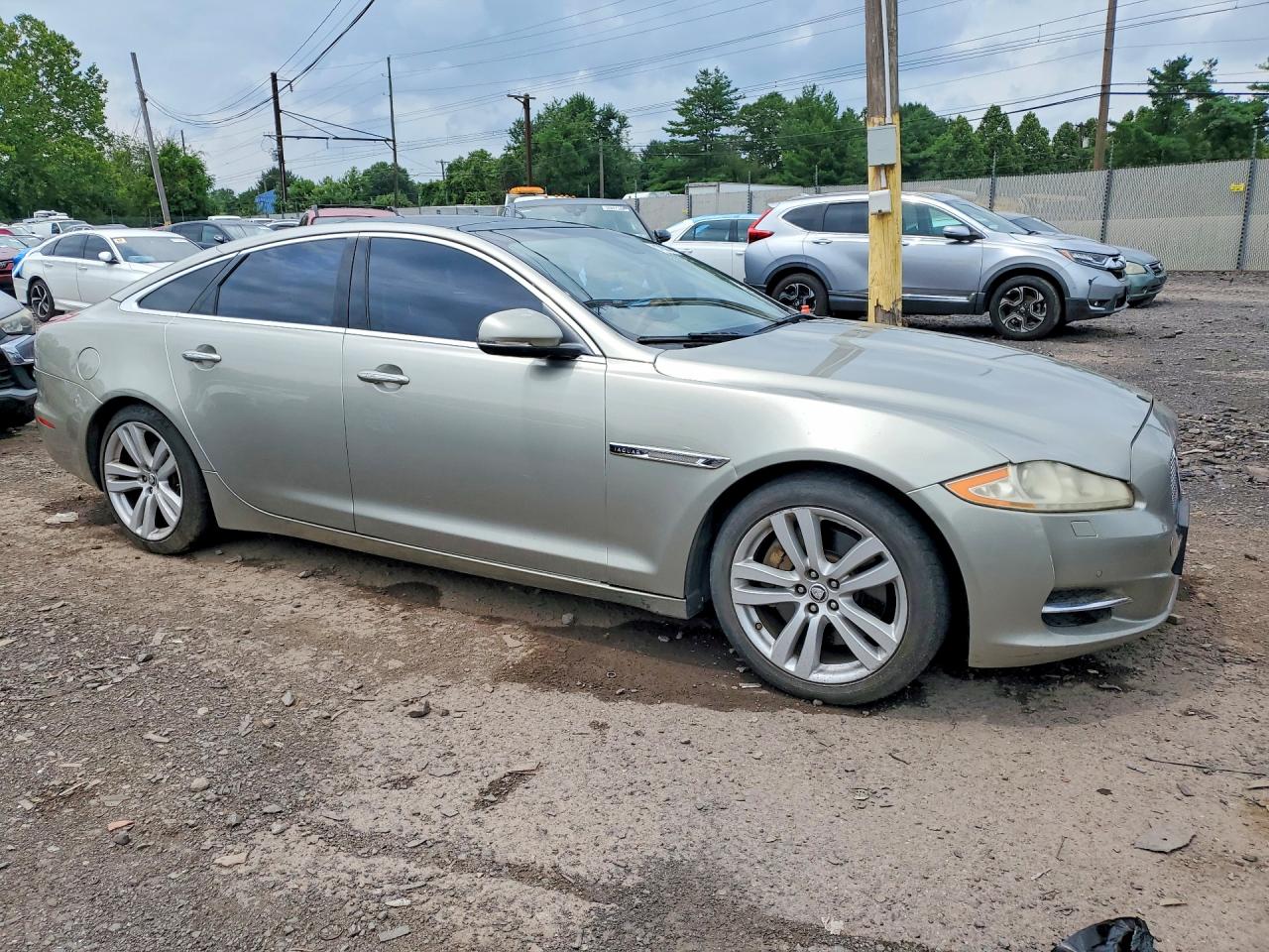 2012 Jaguar Xj Tan vin: SAJWA1CB9CLV37867