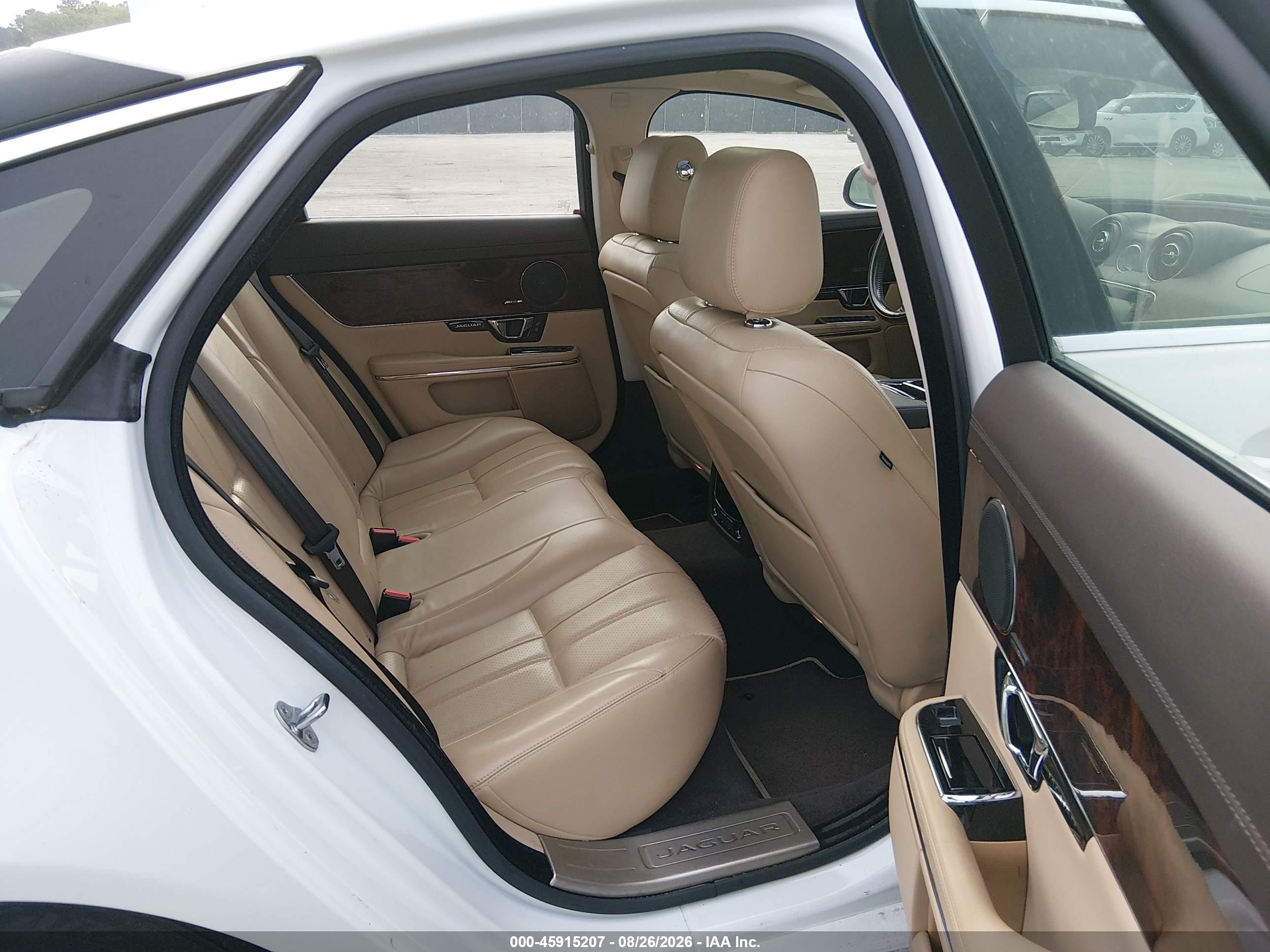 2014 Jaguar Xj   White vin: SAJWA1CZ4E8V66437