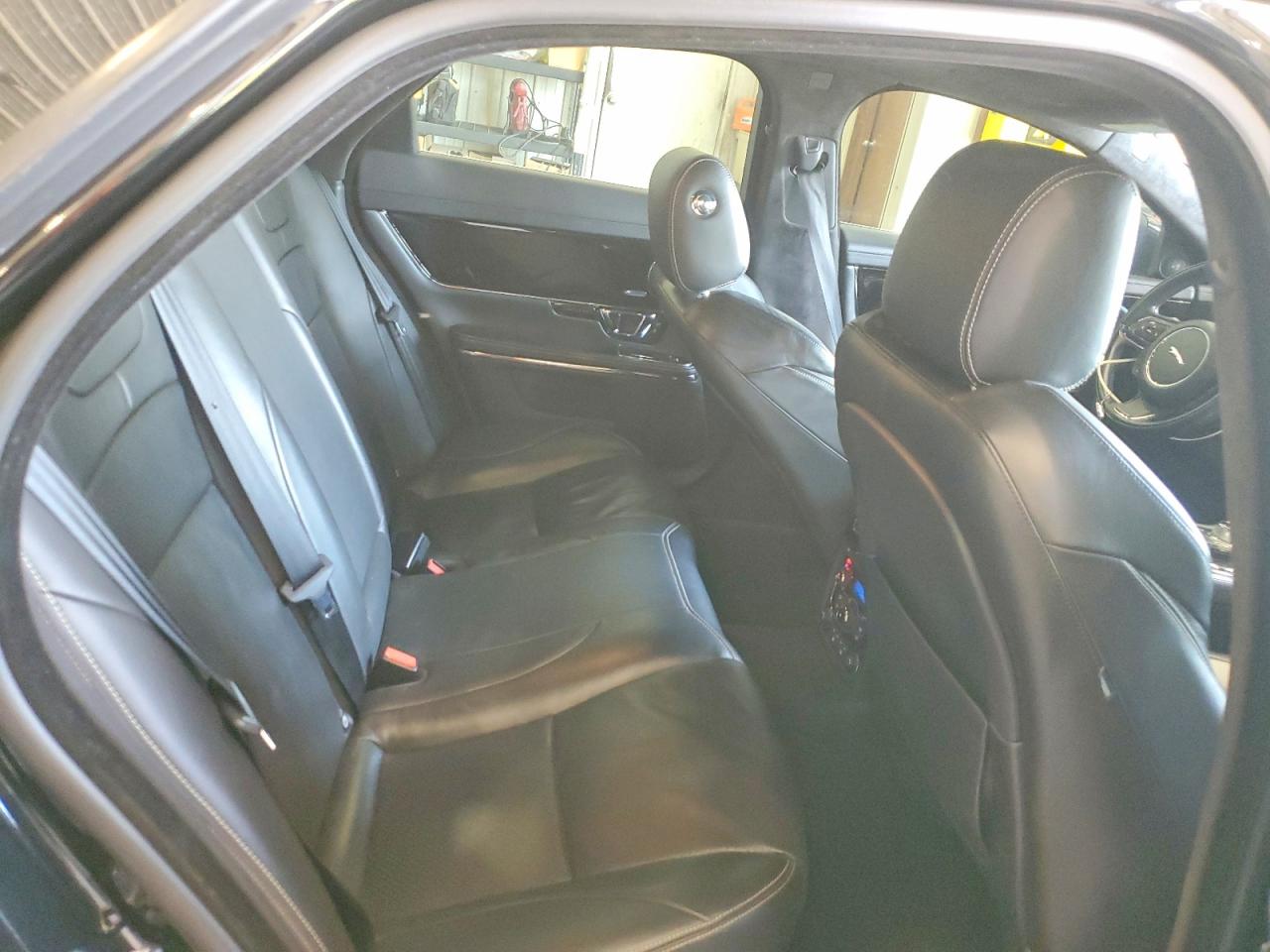 2015 Jaguar Xj Black vin: SAJWA1CZXF8V86757