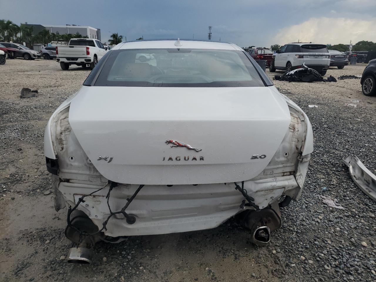 2013 Jaguar Xj Supercharged White vin: SAJWA1GE1DMV42254