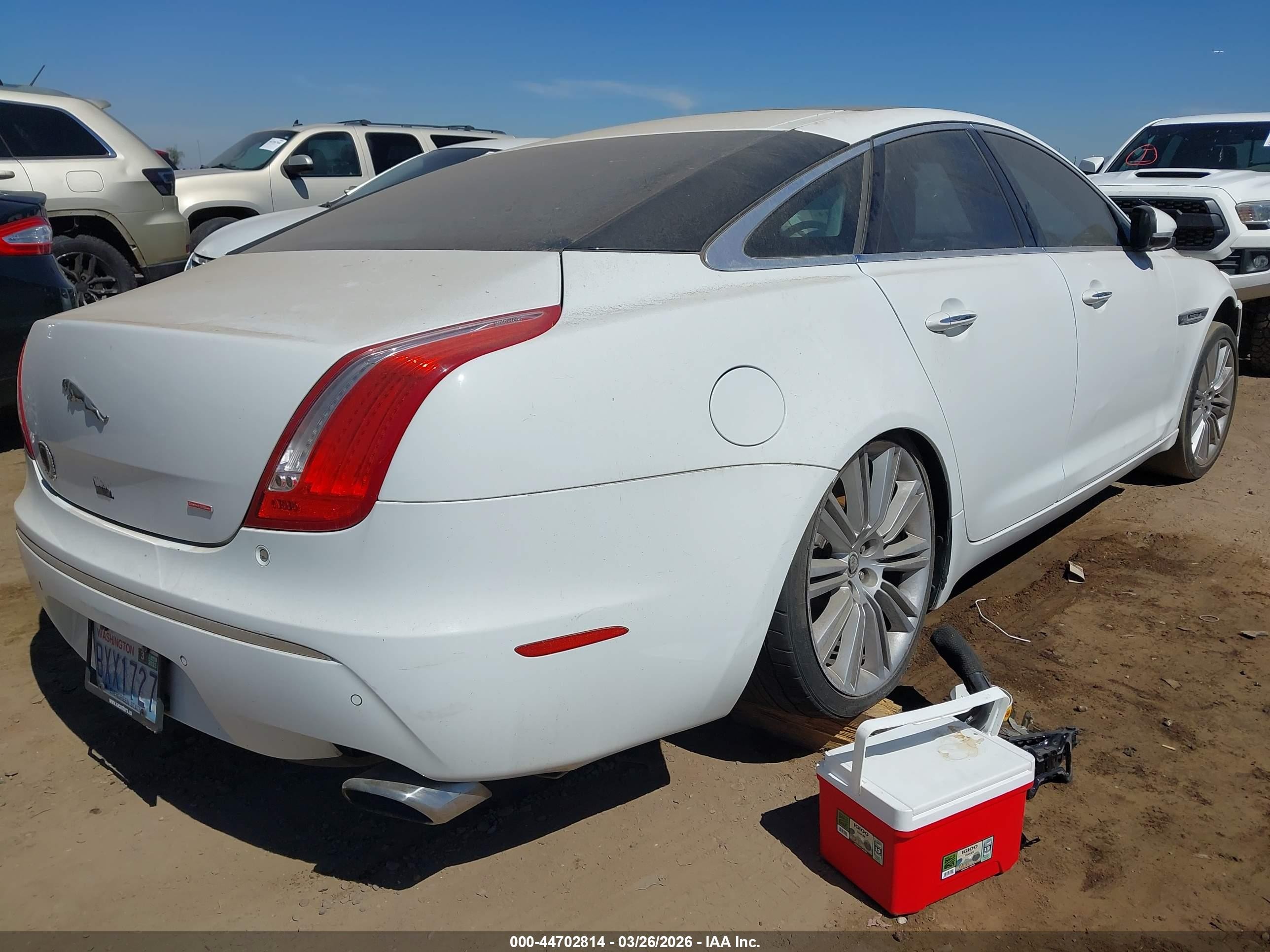 2012 Jaguar Xj Supercharged White vin: SAJWA1GE3CMV34249