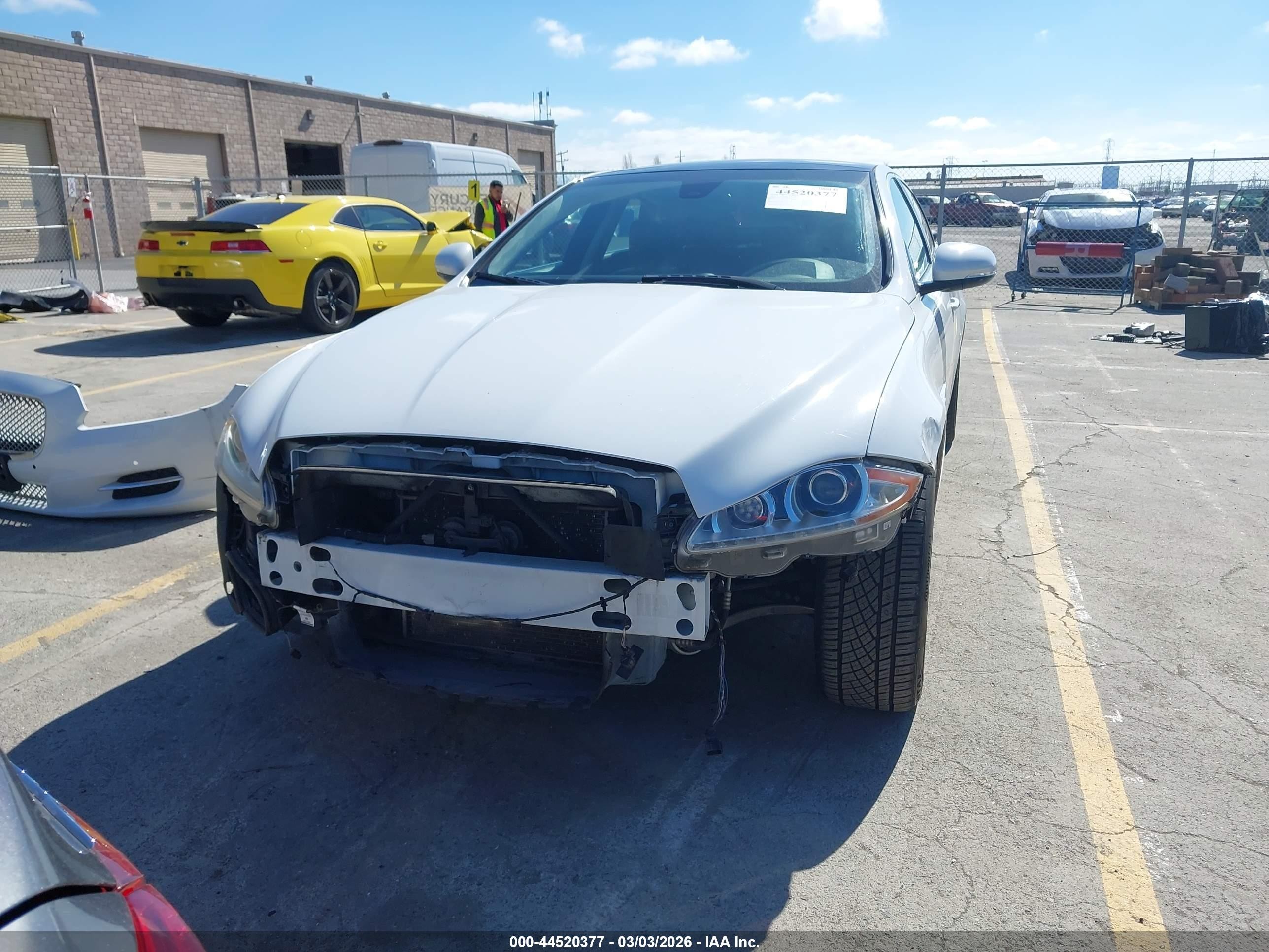 2012 Jaguar Xj Supercharged White vin: SAJWA1GE5CMV31241