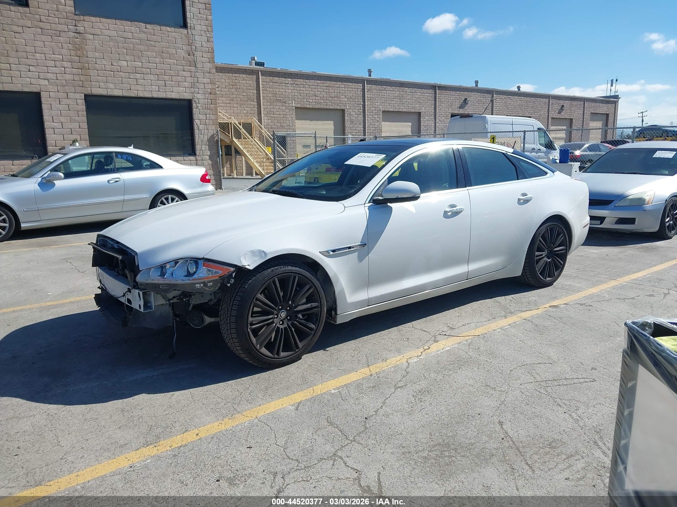 2012 Jaguar Xj Supercharged White vin: SAJWA1GE5CMV31241