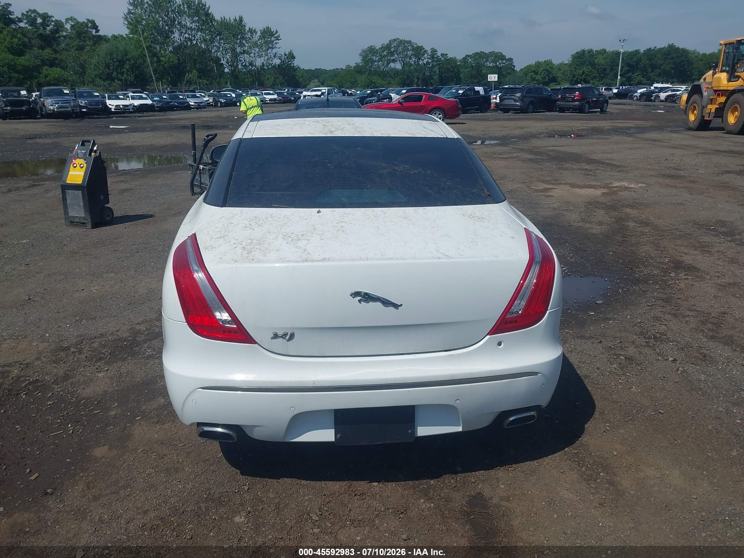 2011 Jaguar Xj Supercharged White vin: SAJWA1GEXBMV16992