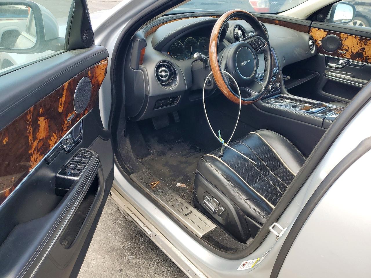 2013 Jaguar Xj Supercharged Silver vin: SAJWA1GT2DMV54721