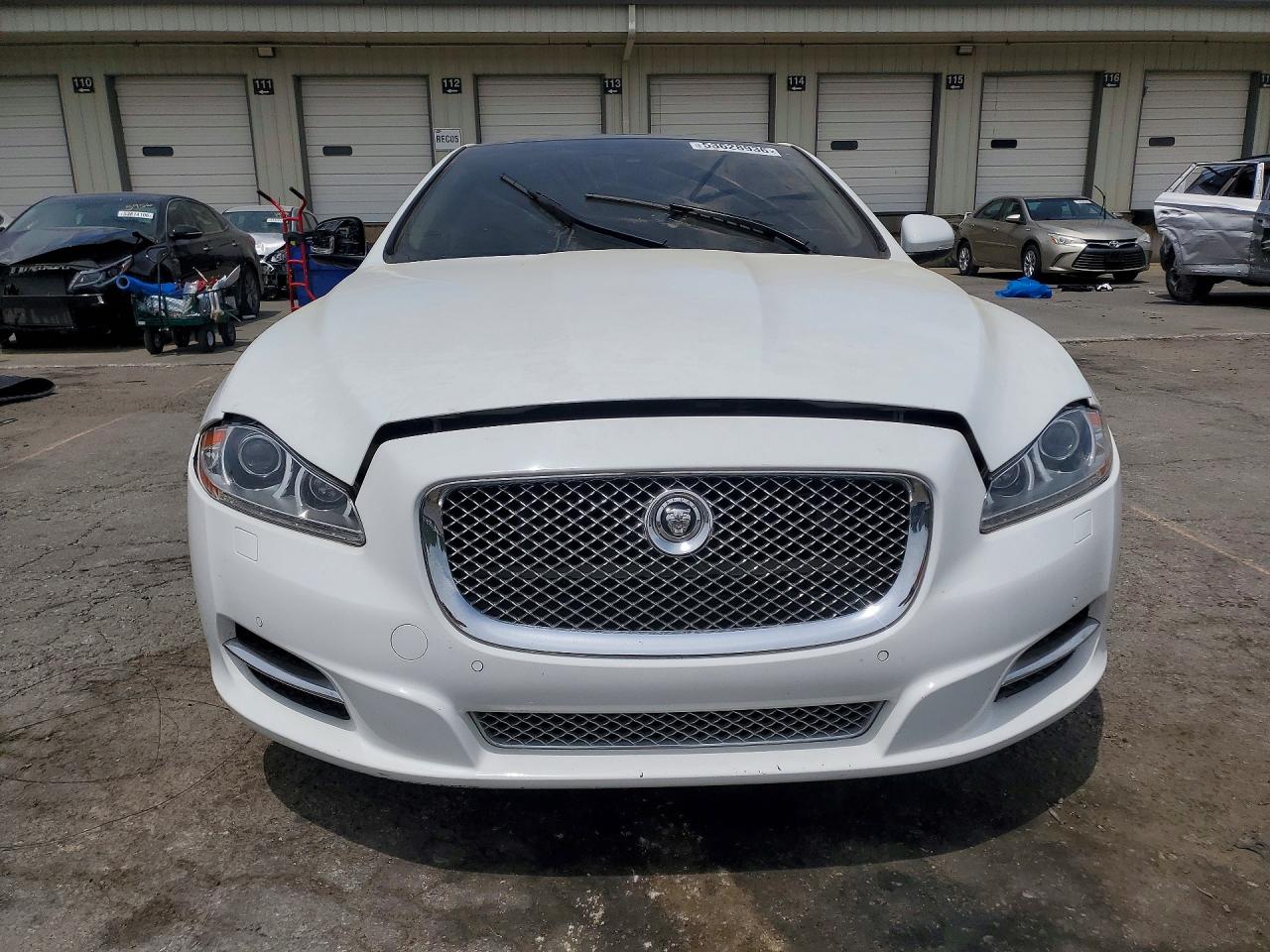 2013 Jaguar Xjl Portfolio White vin: SAJWA2G10DLV53383