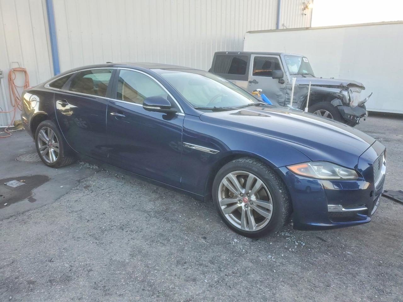 2016 Jaguar Xjl Portfolio Blue vin: SAJWA2G78G8V95263