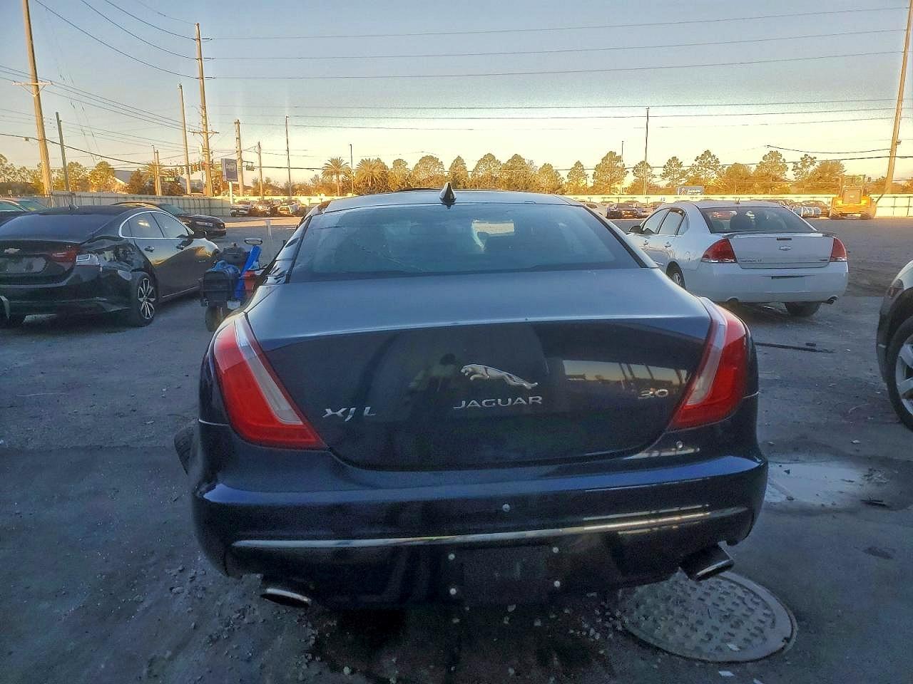 2016 Jaguar Xjl Portfolio Blue vin: SAJWA2G78G8V95263