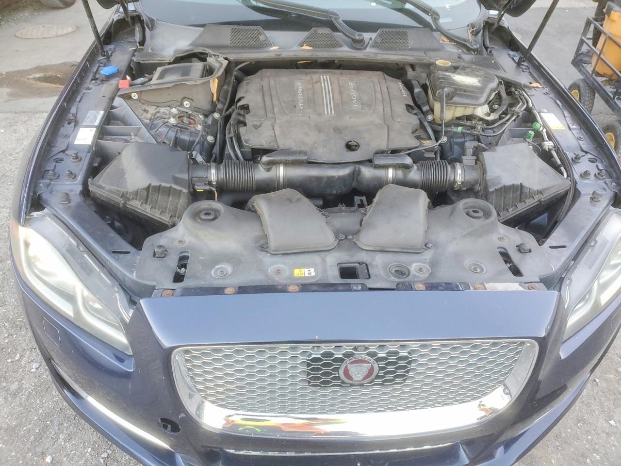 2016 Jaguar Xjl Portfolio Blue vin: SAJWA2G78G8V95263