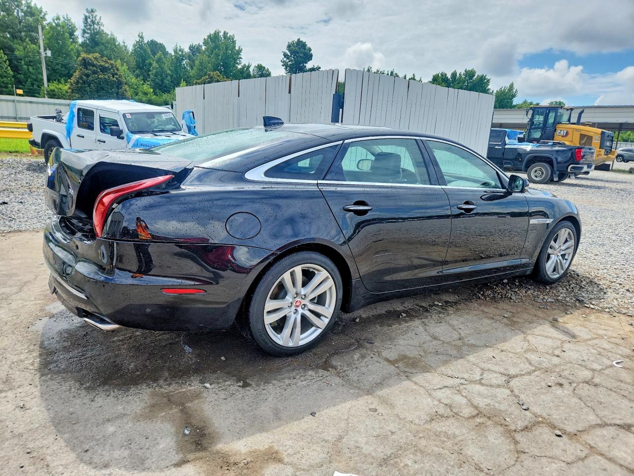 2016 Jaguar Xjl Portfolio Black vin: SAJWA2G78G8V99507