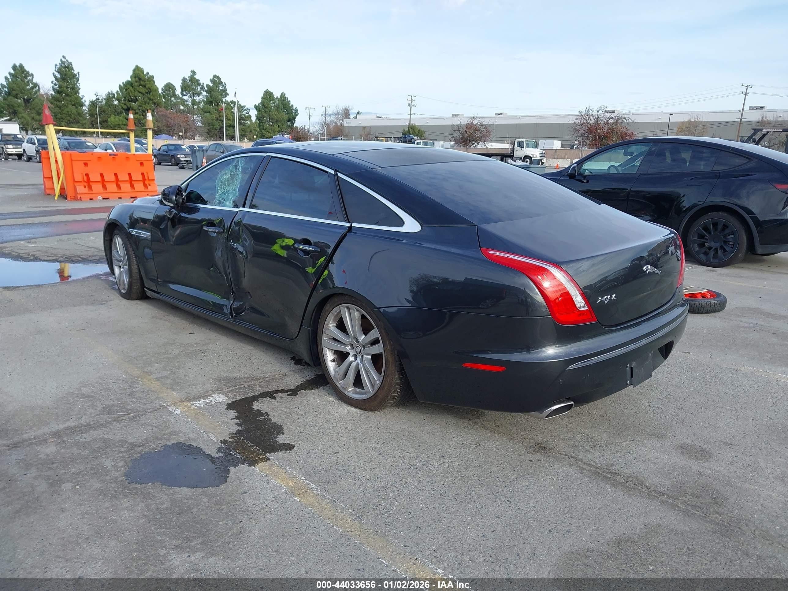 2012 Jaguar Xj Xjl Portfolio Black vin: SAJWA2GB0CLV29527