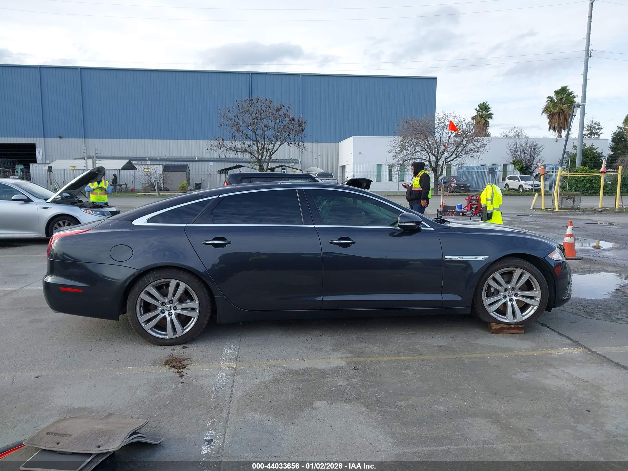 2012 Jaguar Xj Xjl Portfolio Black vin: SAJWA2GB0CLV29527