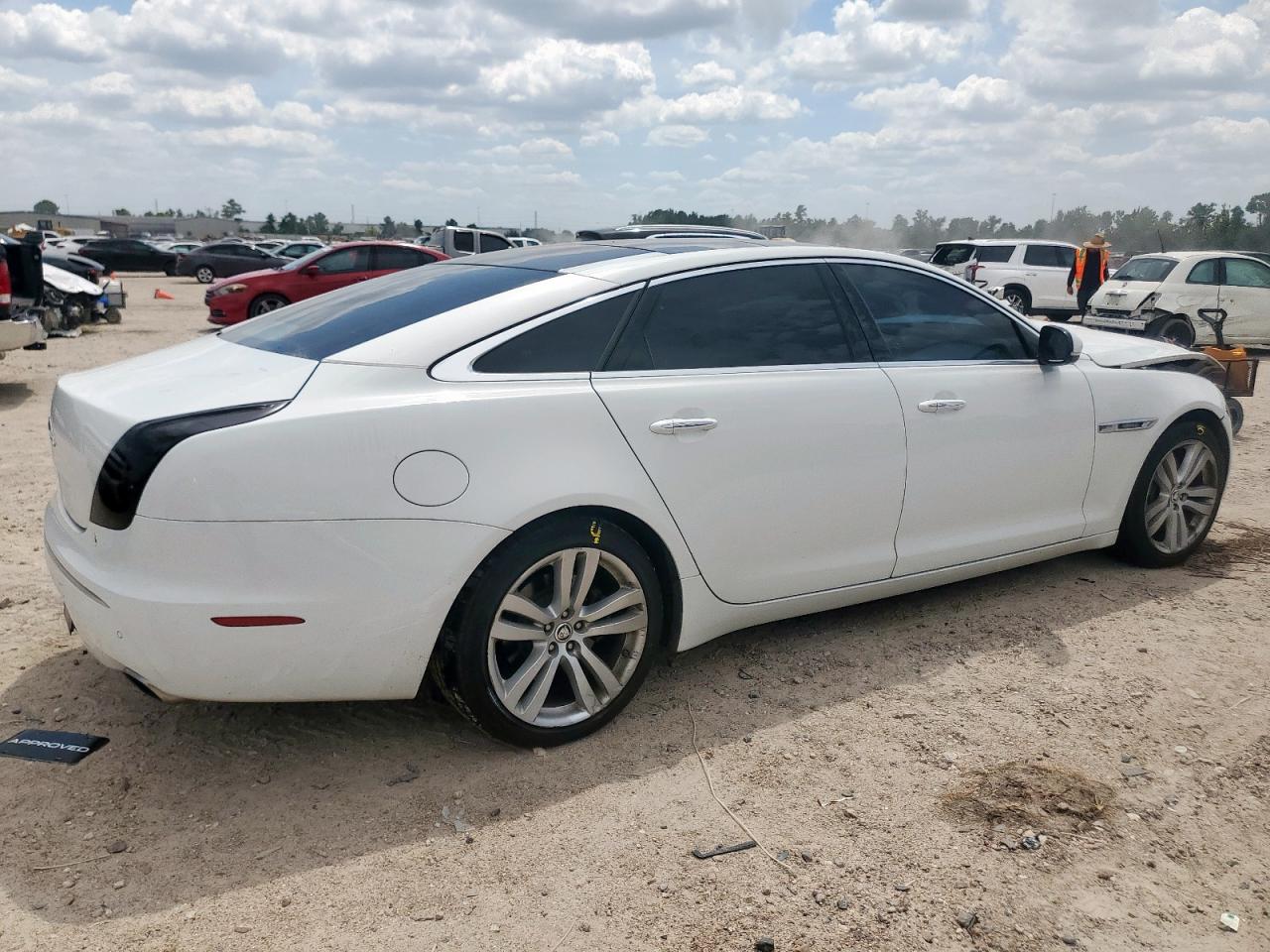 2012 Jaguar Xjl White vin: SAJWA2GB0CLV37997