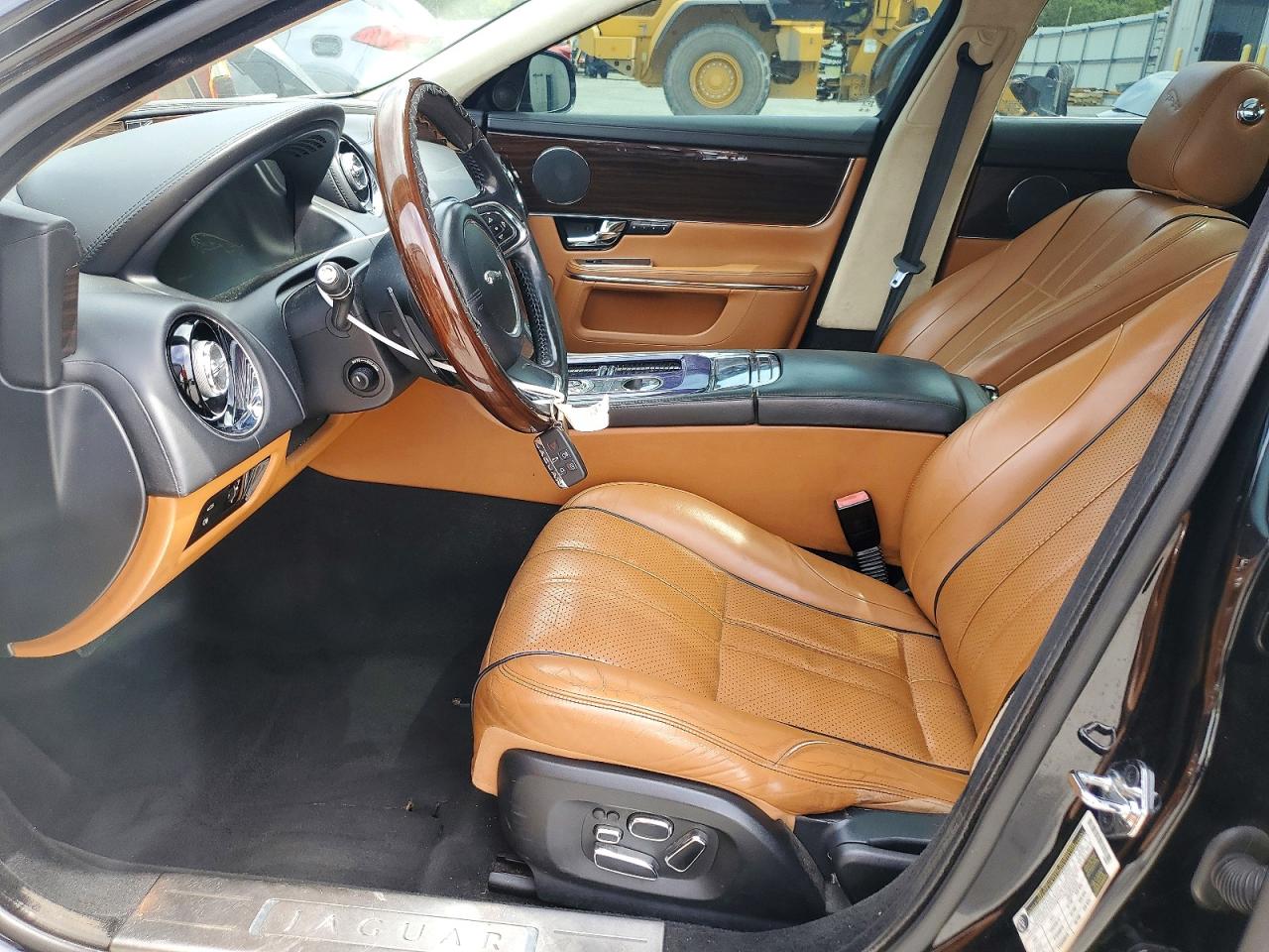 2012 Jaguar Xjl Black vin: SAJWA2GB1CLV27009