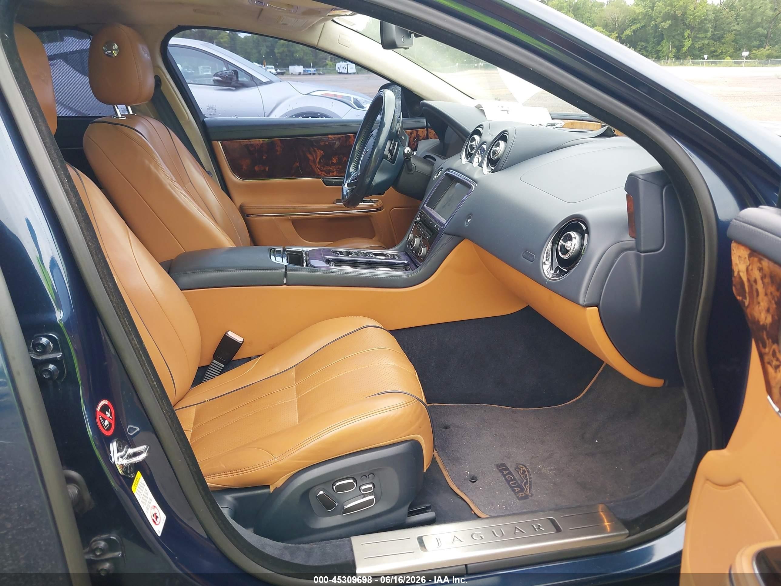 2011 Jaguar Xj Xjl Blue vin: SAJWA2GB2BLV03641