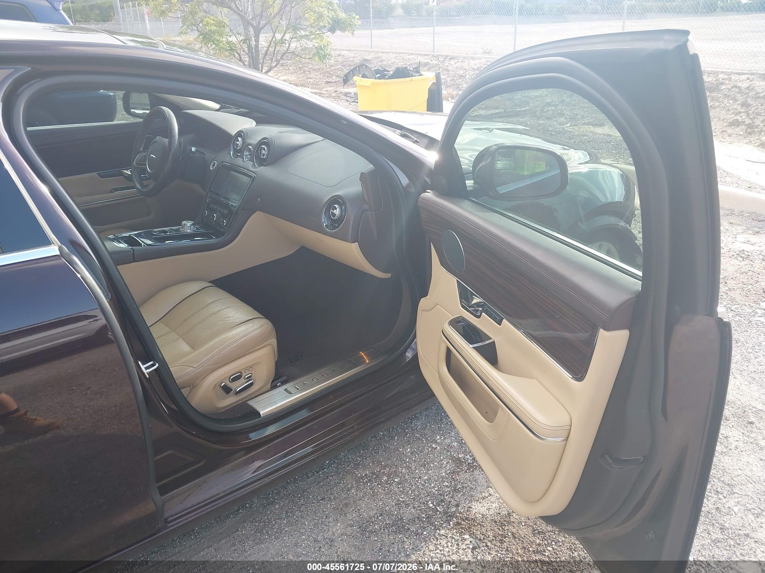 2011 Jaguar Xj Xjl Темно-бордовый vin: SAJWA2GB2BLV13991