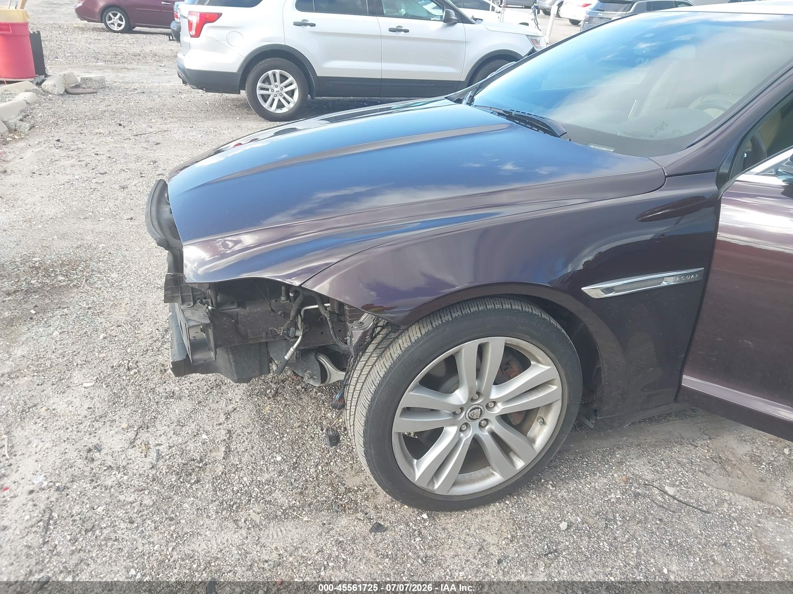 2011 Jaguar Xj Xjl Темно-бордовый vin: SAJWA2GB2BLV13991