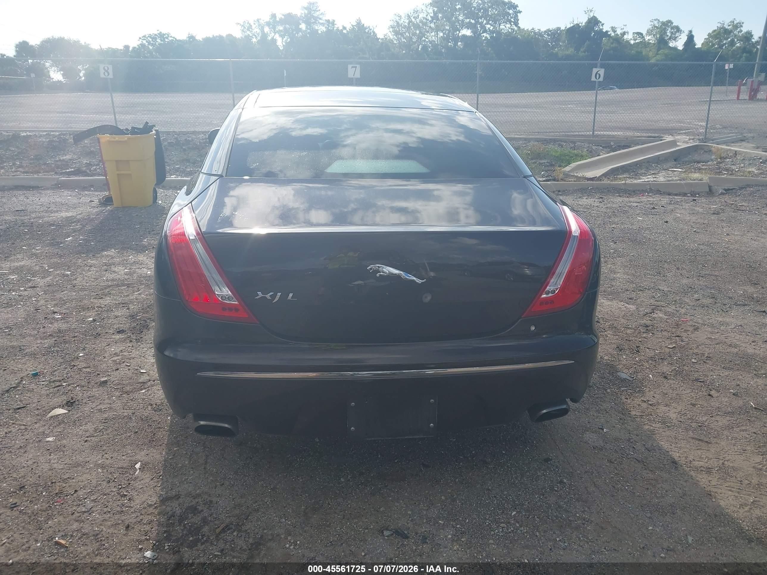2011 Jaguar Xj Xjl Темно-бордовый vin: SAJWA2GB2BLV13991