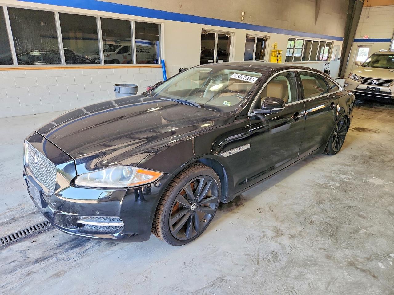 2012 Jaguar Xjl Черный vin: SAJWA2GB2CLV26774