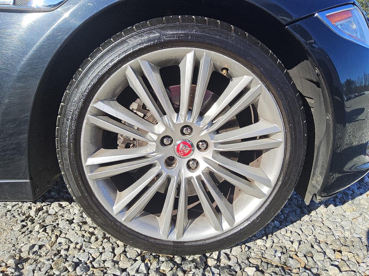 2012 Jaguar Xjl Black vin: SAJWA2GB2CLV28637 Damage: Right Front Wheel, Curb Rash, > 12 Inches