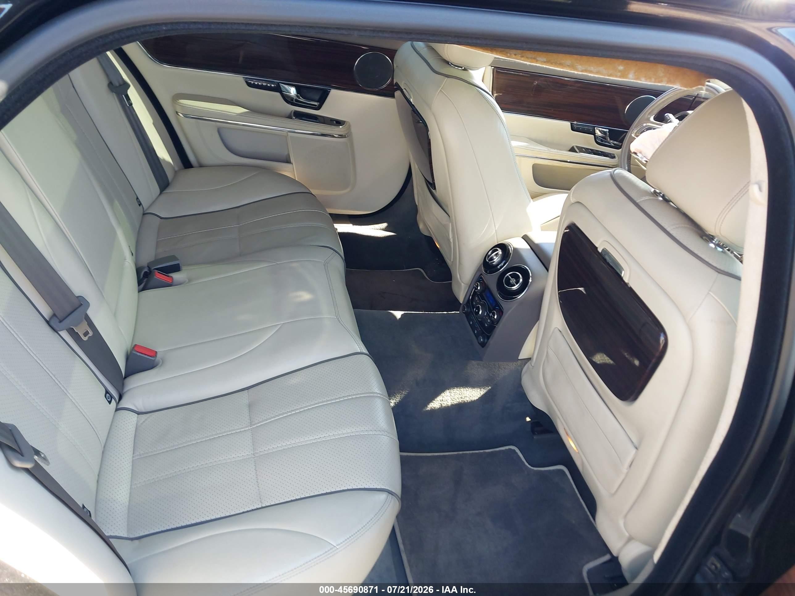 2011 Jaguar Xj Xjl Черный vin: SAJWA2GB5BLV05061
