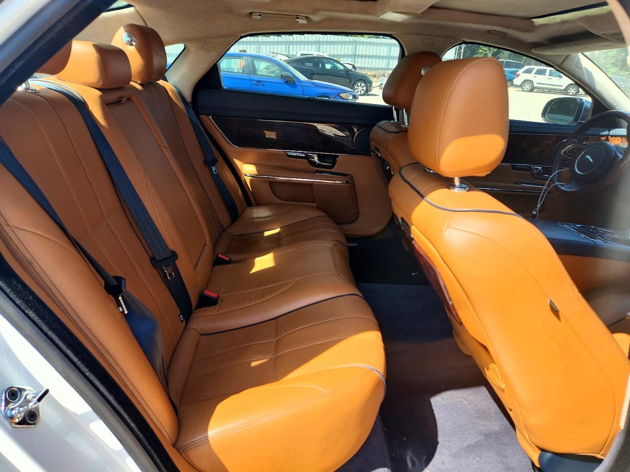 2012 Jaguar Xjl White vin: SAJWA2GB5CLV32147