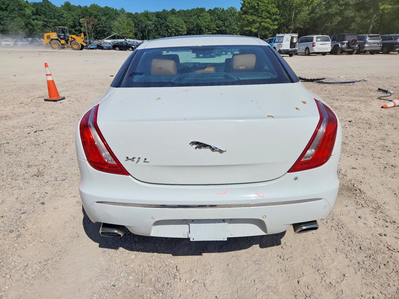 2012 Jaguar Xjl White vin: SAJWA2GB5CLV32147