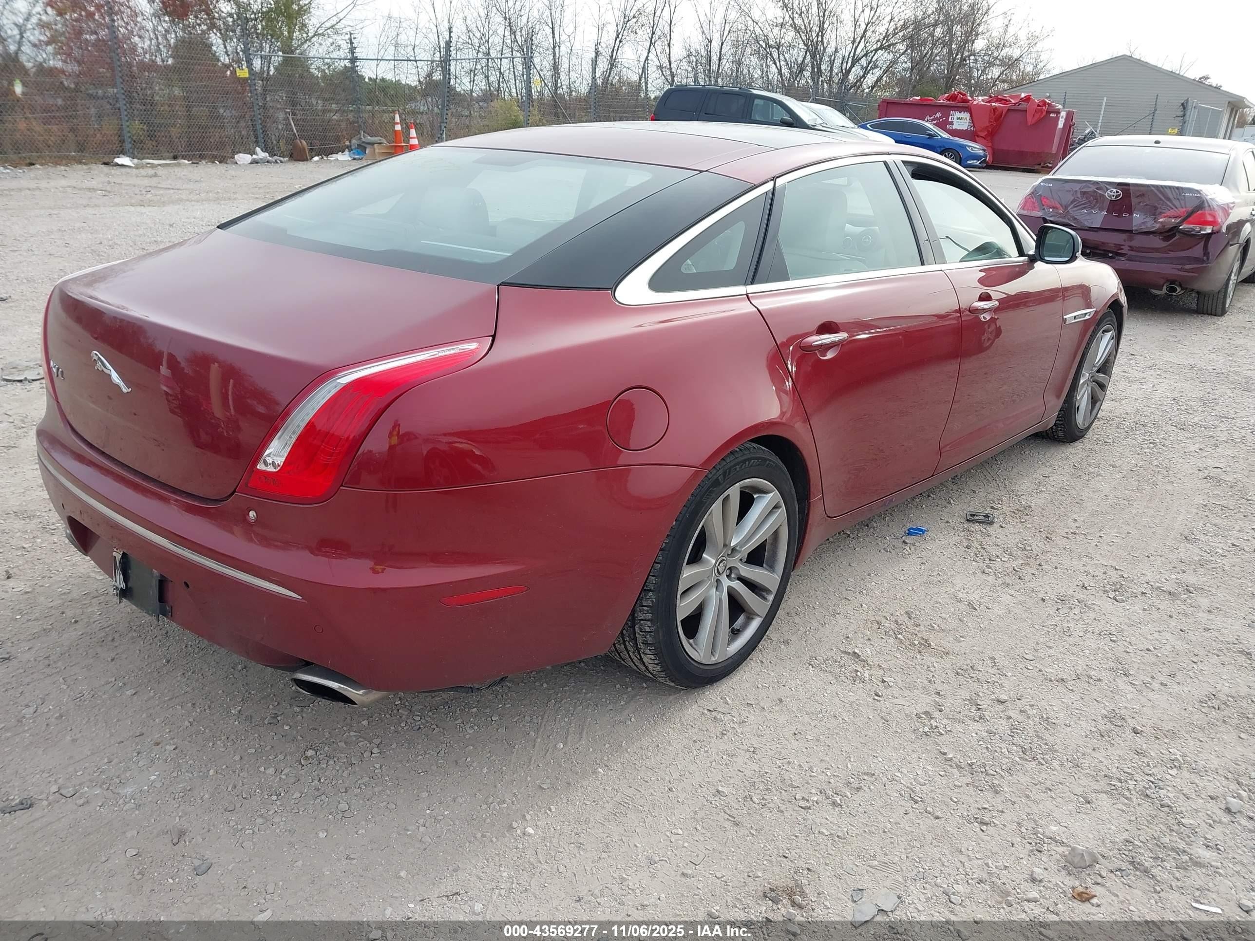 2012 Jaguar Xj Xjl Portfolio Red vin: SAJWA2GB5CLV37882