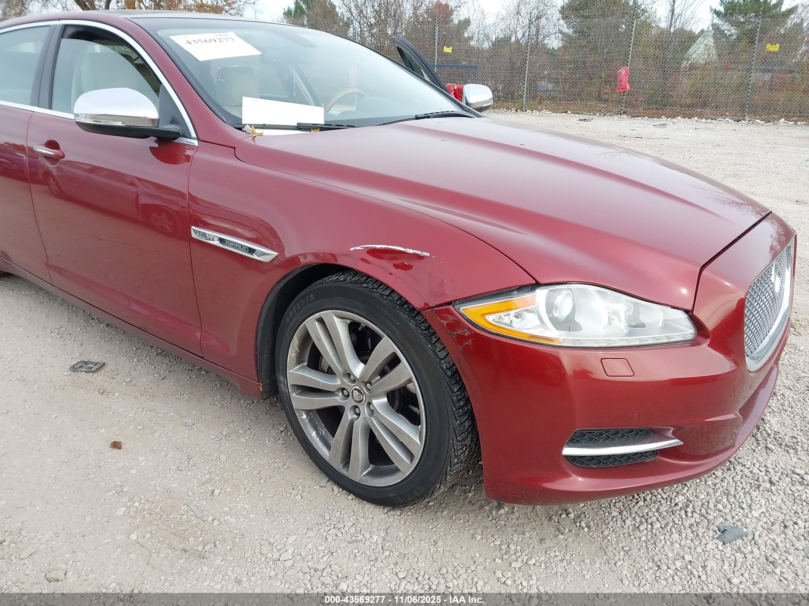 2012 Jaguar Xj Xjl Portfolio Red vin: SAJWA2GB5CLV37882