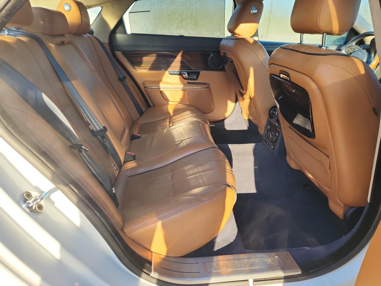 2012 Jaguar Xjl Белый vin: SAJWA2GB6CLV34893