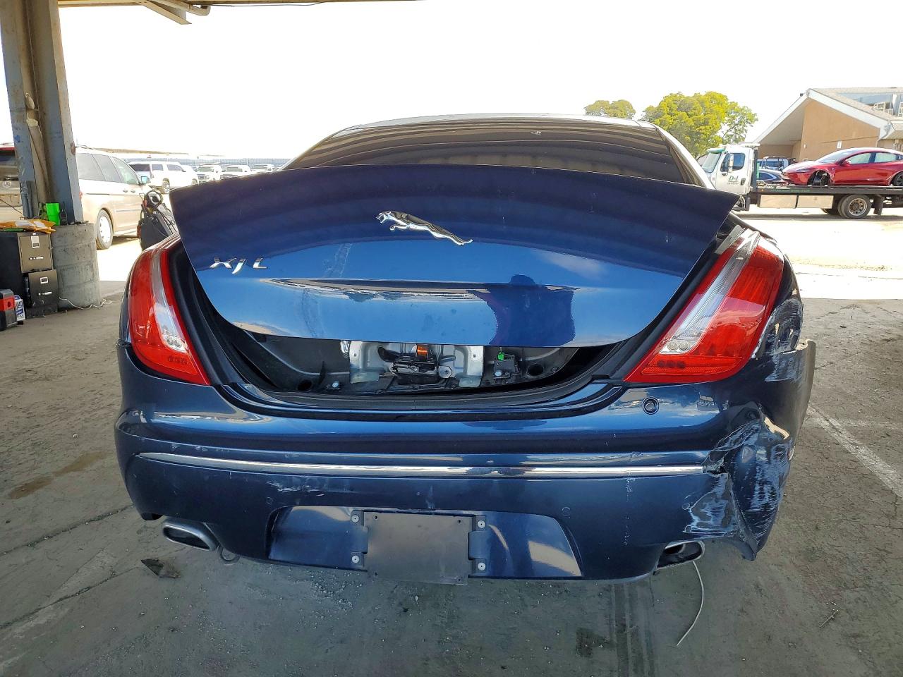 2012 Jaguar Xjl Blue vin: SAJWA2GB6CLV37082