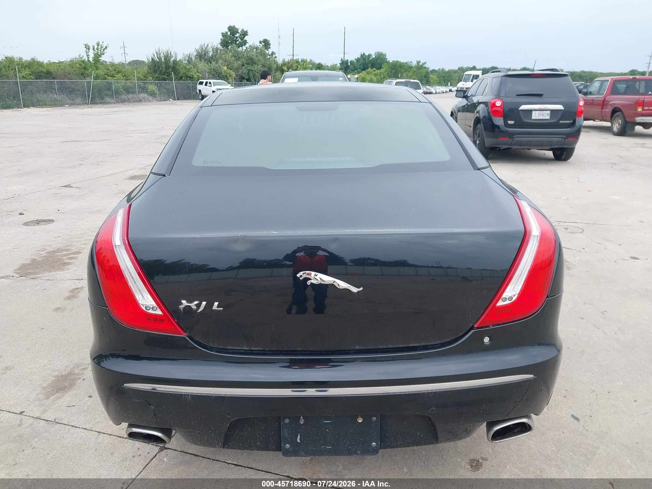 2011 Jaguar Xj Xjl Черный vin: SAJWA2GB7BLV03134