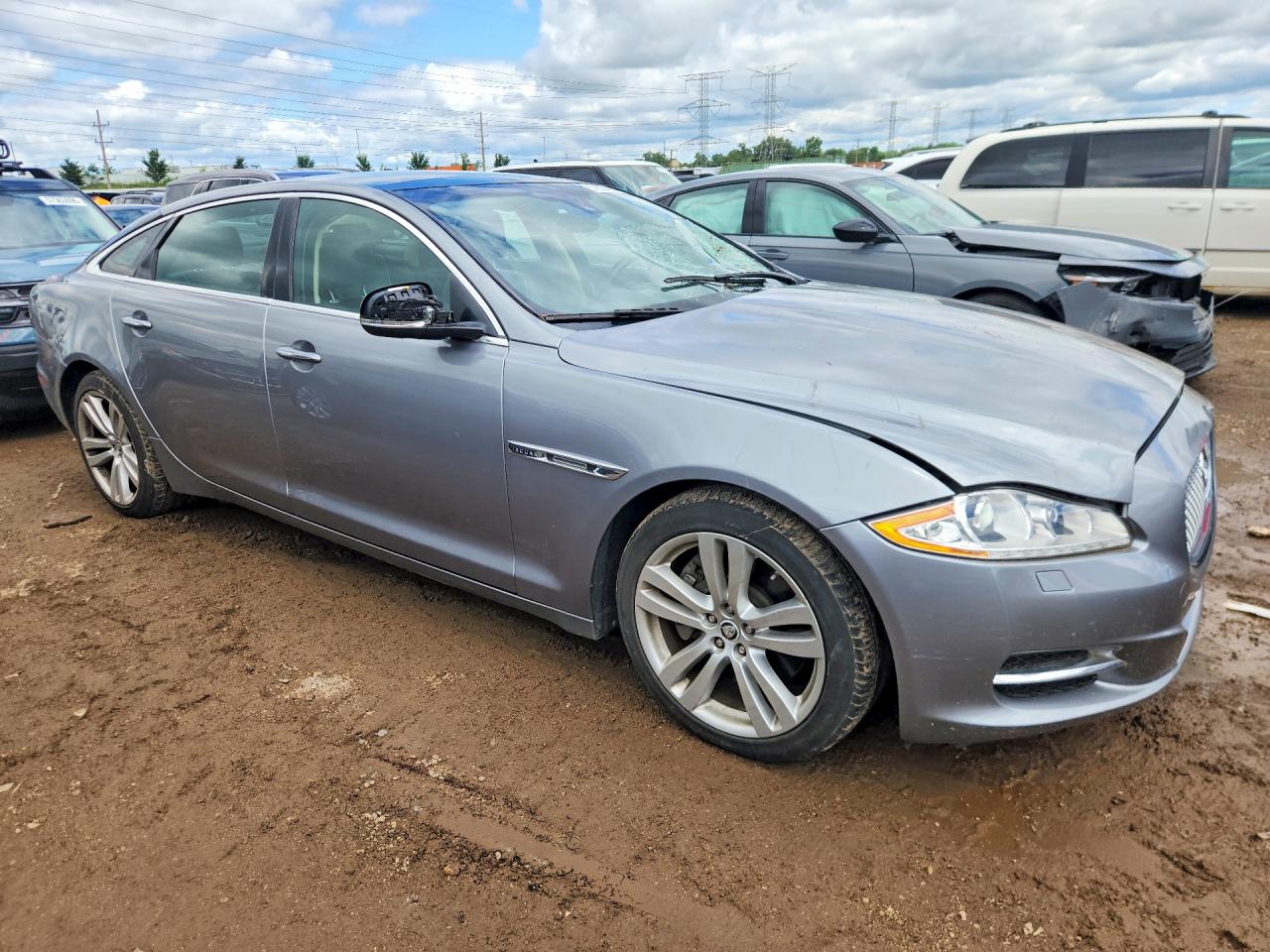 2012 Jaguar Xjl Silver vin: SAJWA2GB7CLV22350