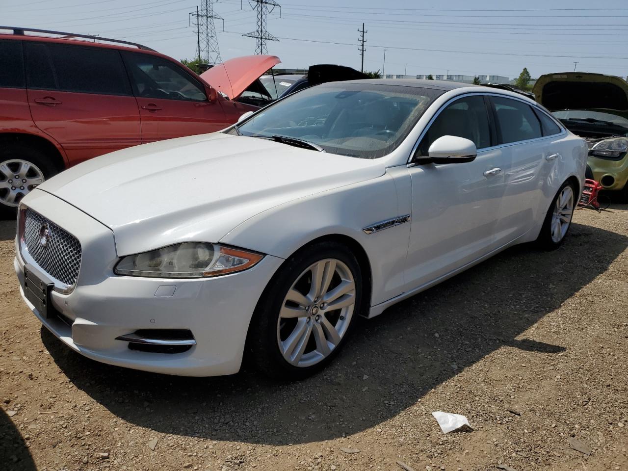 2012 Jaguar Xjl White vin: SAJWA2GB7CLV28665
