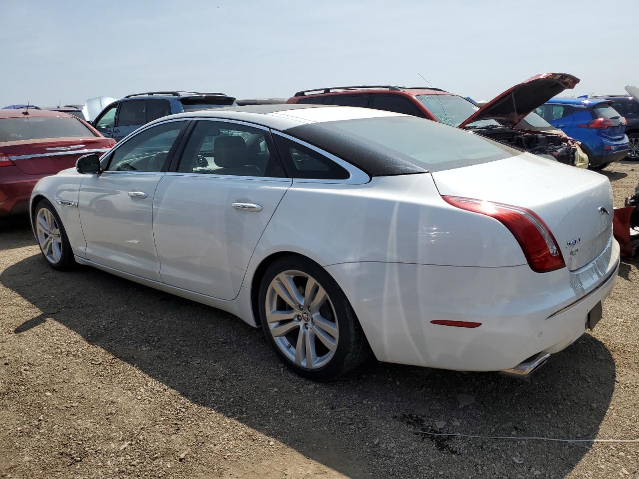 2012 Jaguar Xjl White vin: SAJWA2GB7CLV28665