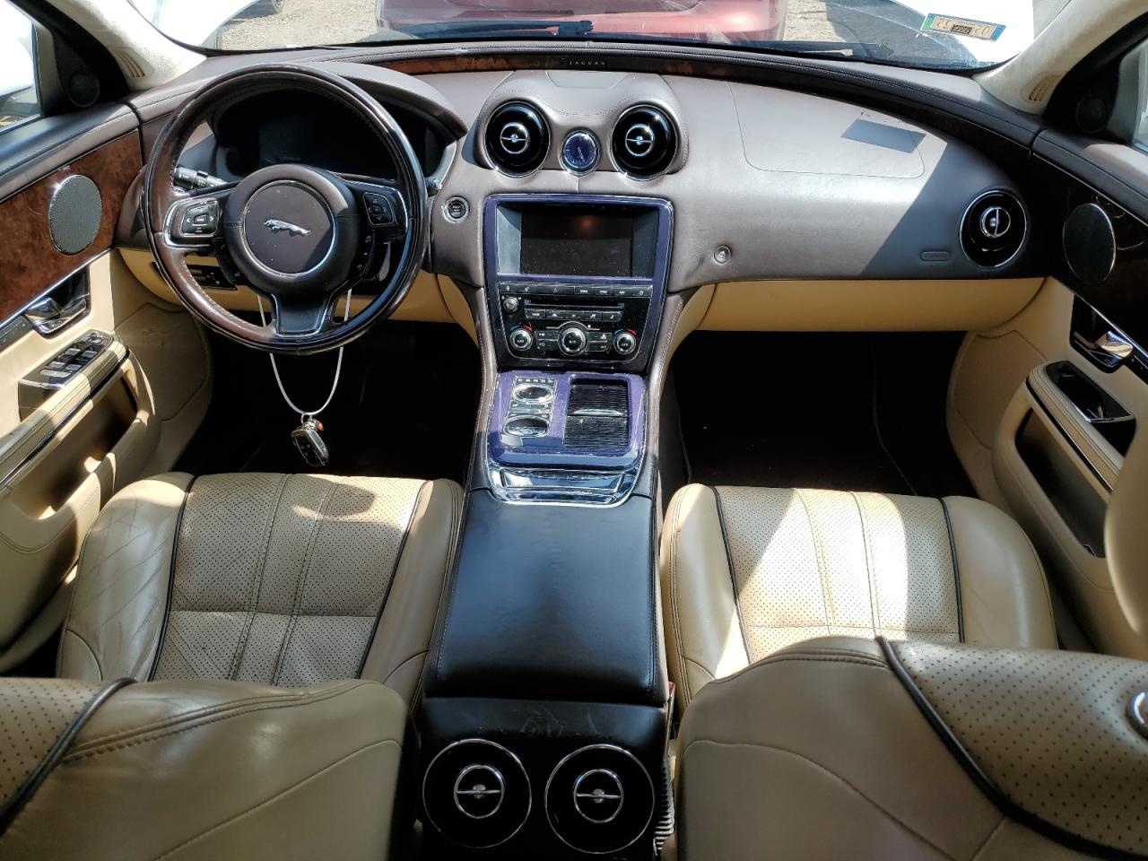 2012 Jaguar Xjl White vin: SAJWA2GB7CLV28665
