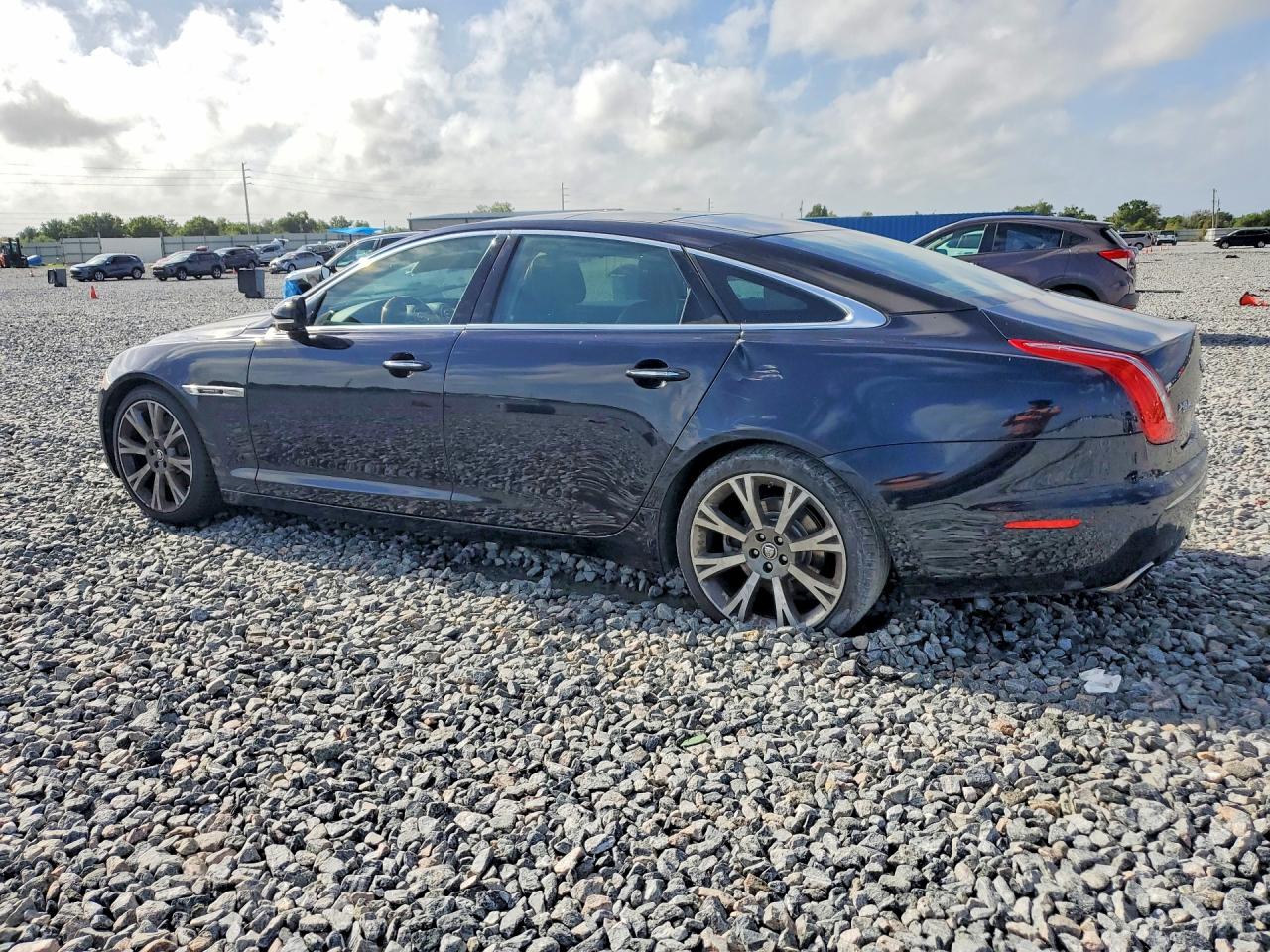 2012 Jaguar Xjl Black vin: SAJWA2GB8CLV28867