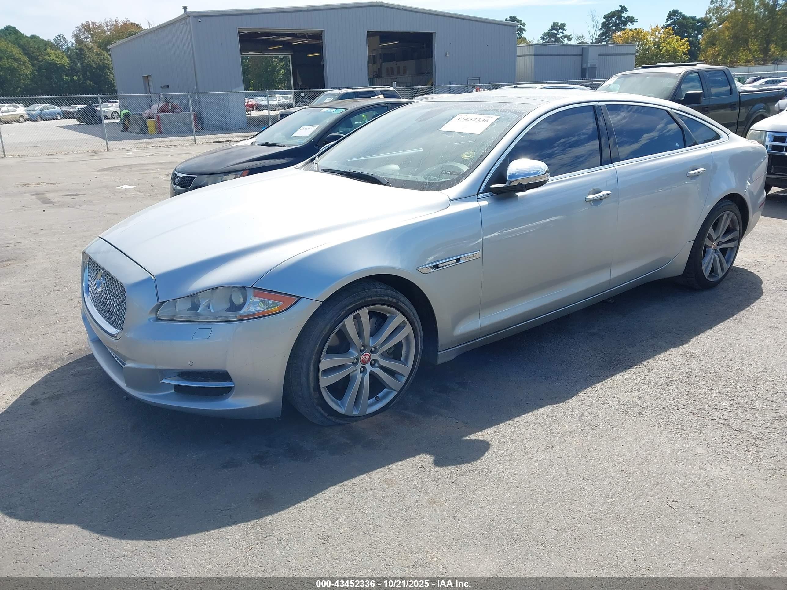 2012 Jaguar Xj Xjl Portfolio Серебряный vin: SAJWA2GB9CLV28618