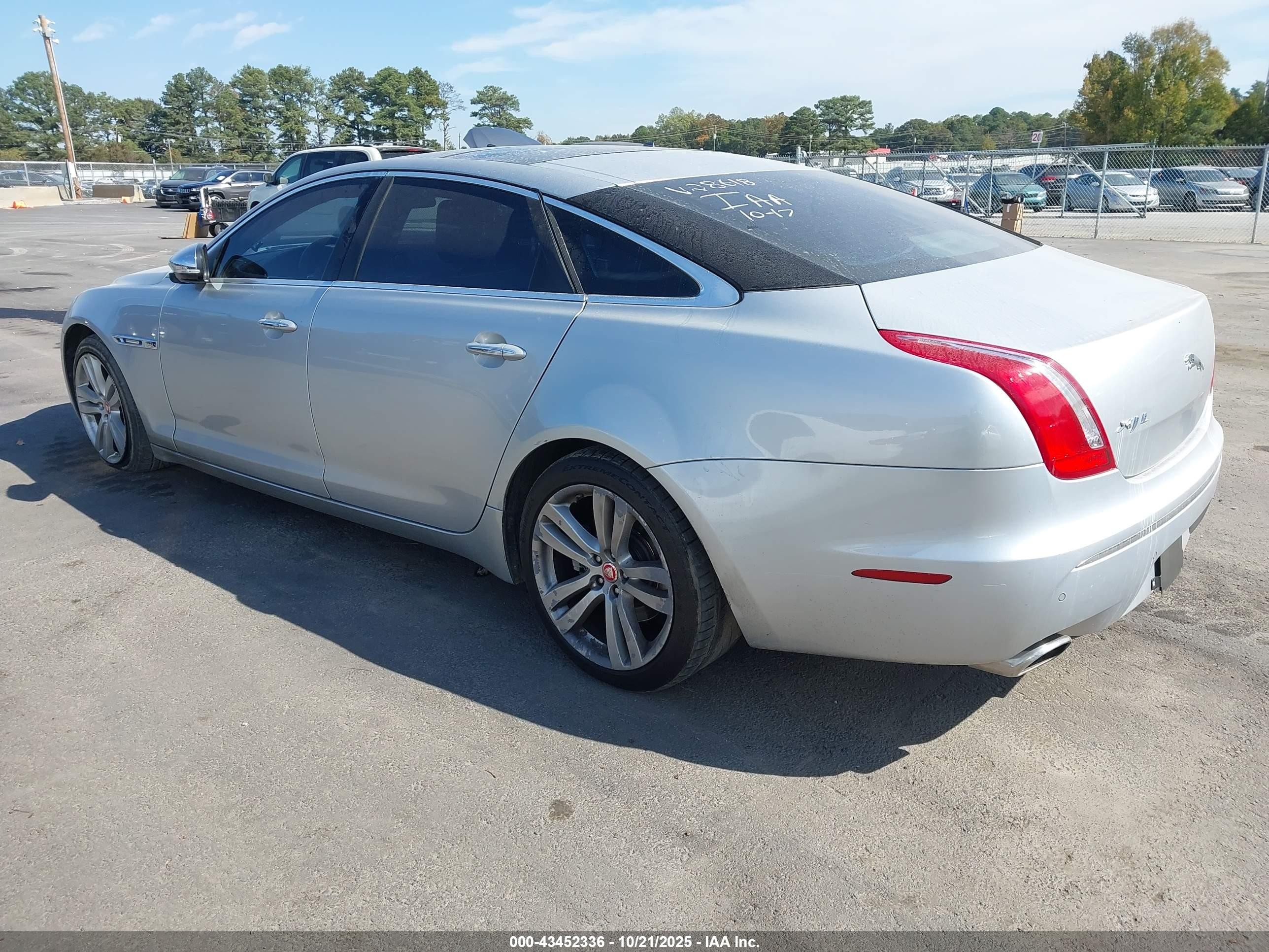2012 Jaguar Xj Xjl Portfolio Серебряный vin: SAJWA2GB9CLV28618