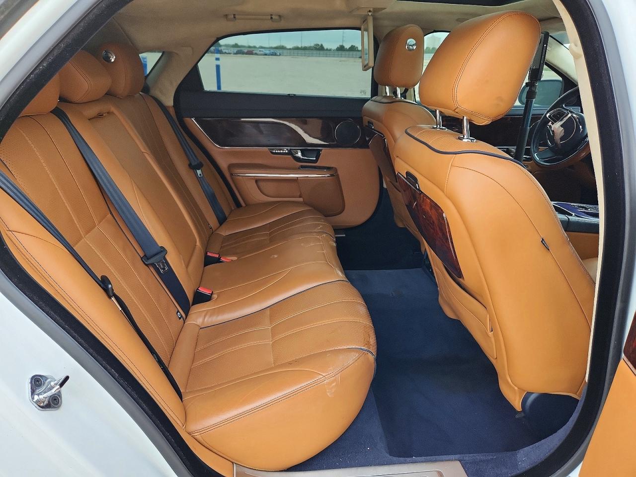 2012 Jaguar Xjl White vin: SAJWA2GB9CLV28974