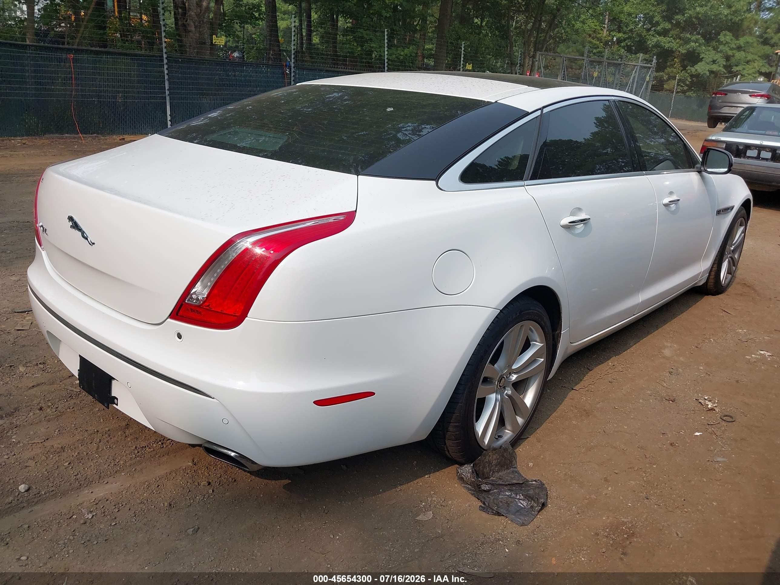 2012 Jaguar Xj Xjl Portfolio White vin: SAJWA2GB9CLV32278